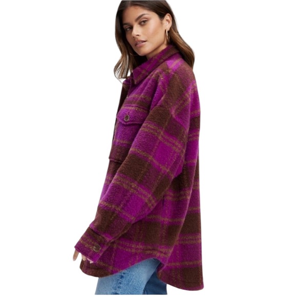 Good American Boyfriend Buffalo Plaid Shacket in Pop Thistle - Picture 3 of 14